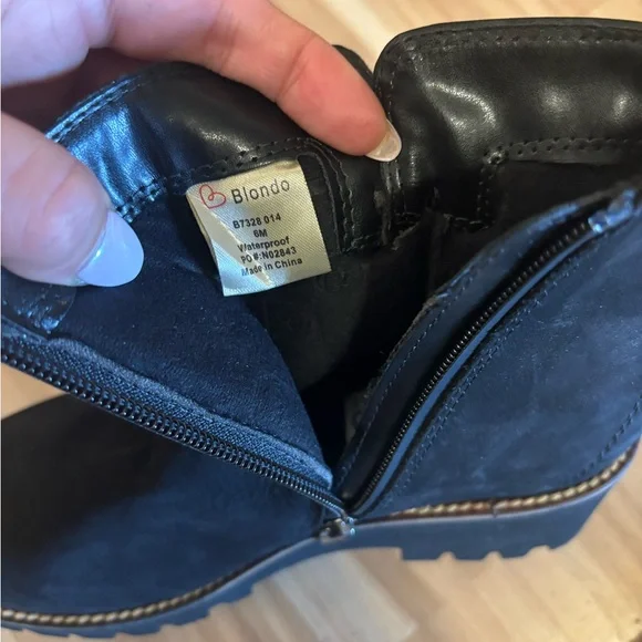 Blondo USA Dagger Waterproof Bootie in Black Suede Size 6 New - Picture 8 of 10